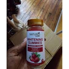 Natures 1 Cure Whitening Gummies For hydrated youthful look - Strawberry Flavor